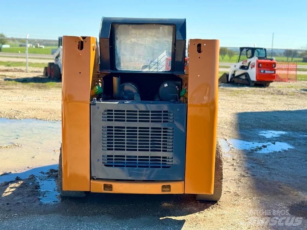 CASE 40 XT Kompaktlaadurid