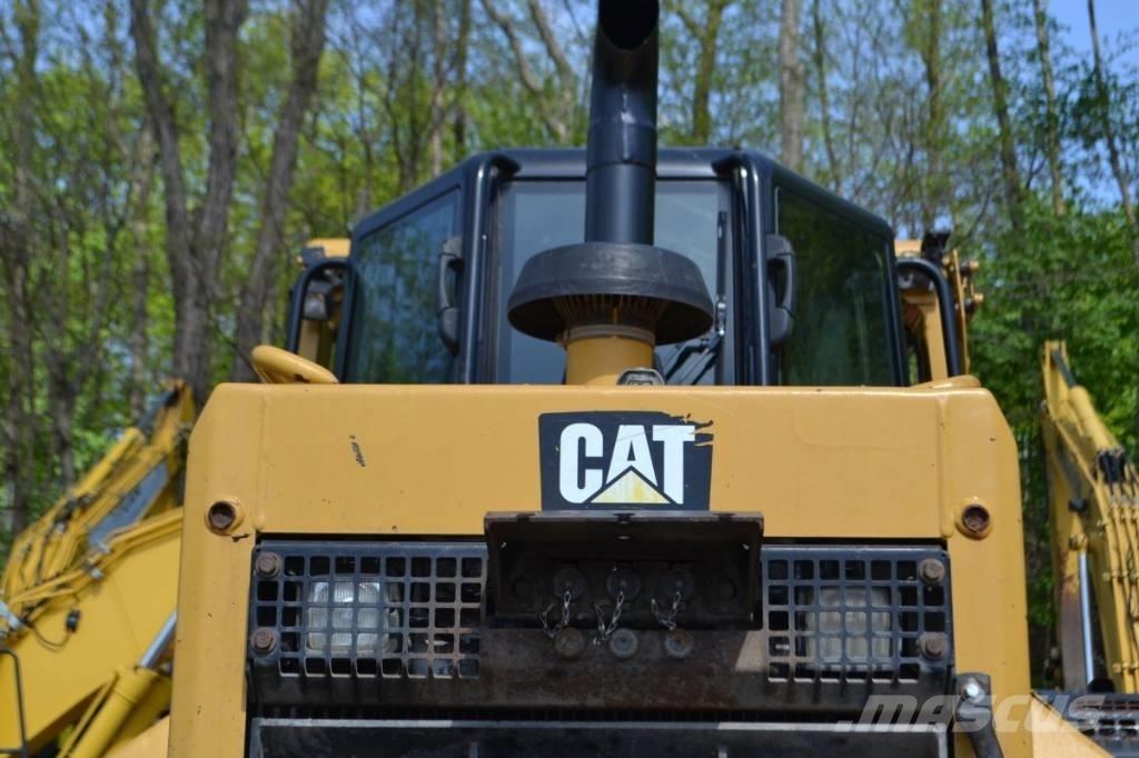 CAT D 6 N LGP Buldooserid