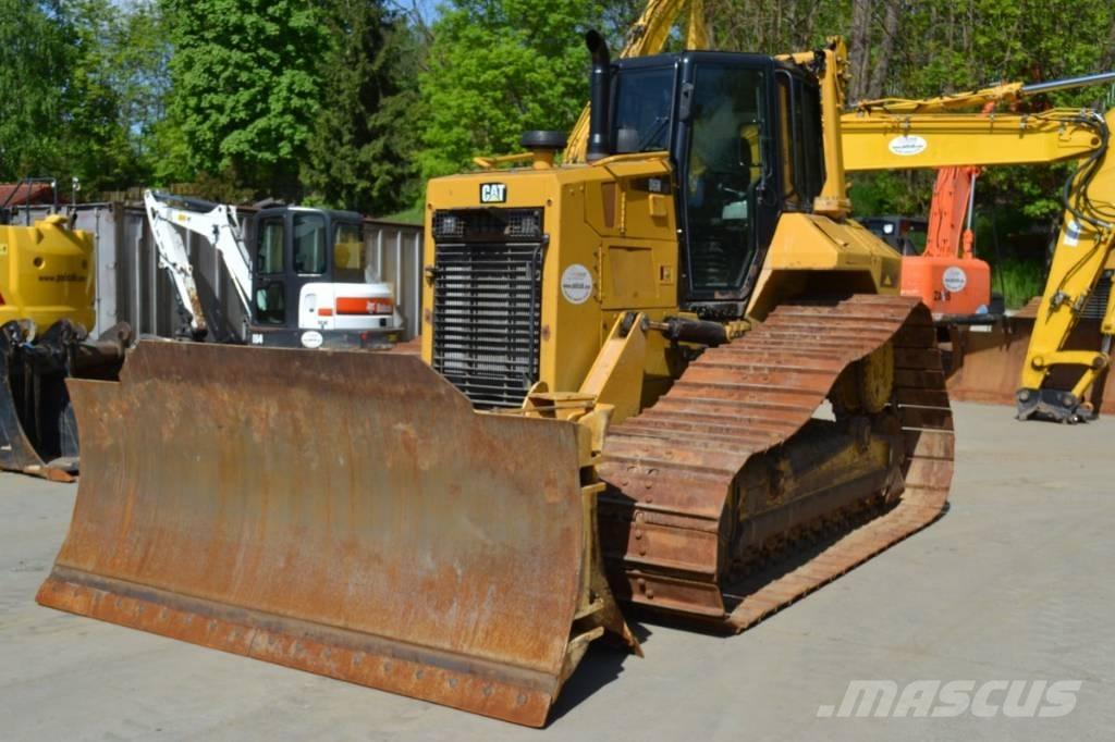 CAT D 6 N LGP Buldooserid