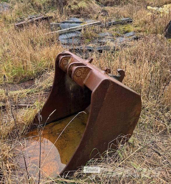 Hitachi ZX 225 US LC Roomikekskavaatorid