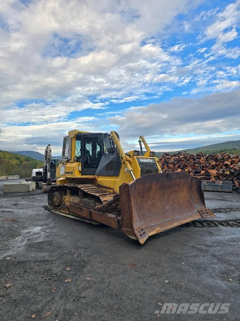 Komatsu D 65 EX-15 L Buldooserid