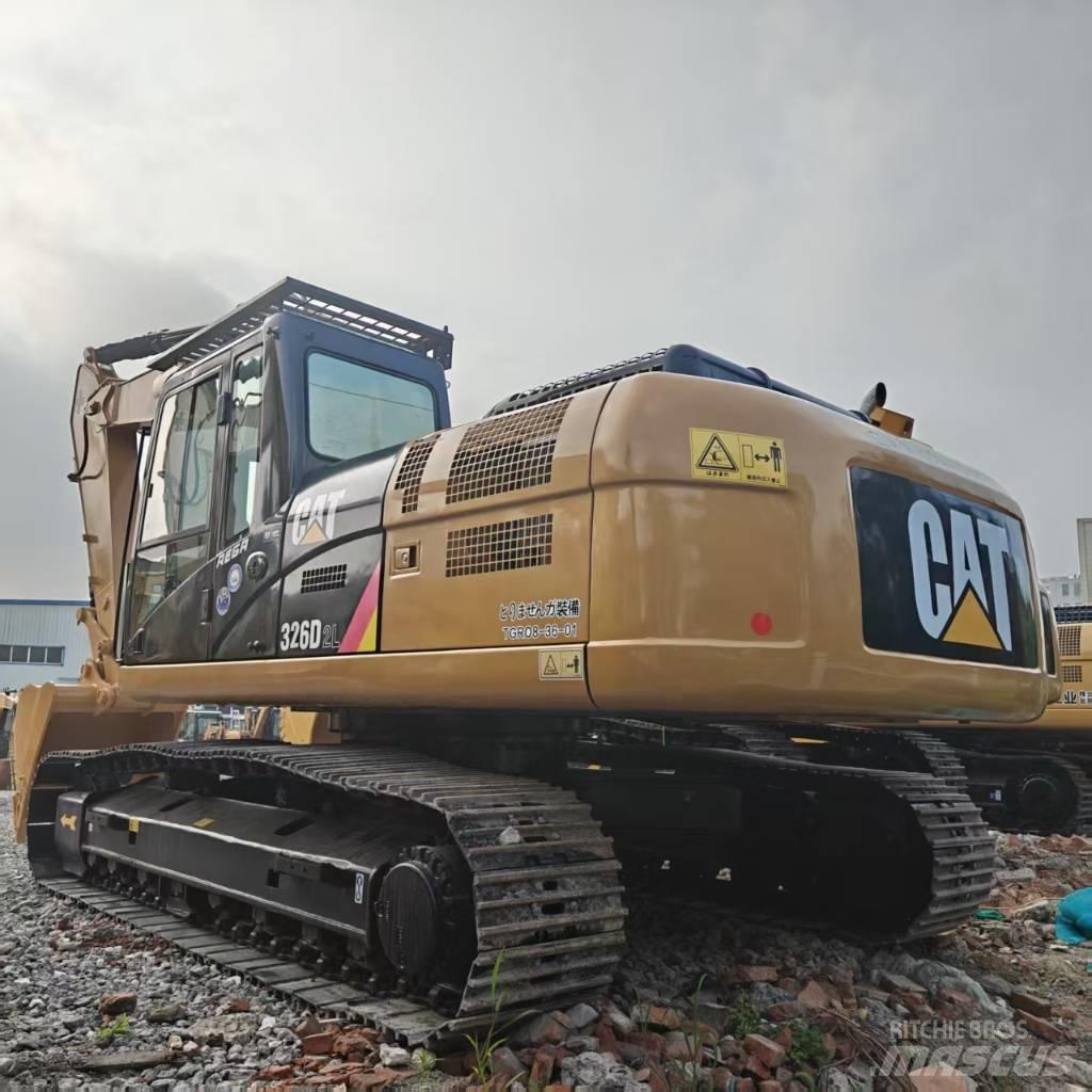 CAT 326DL Roomikekskavaatorid