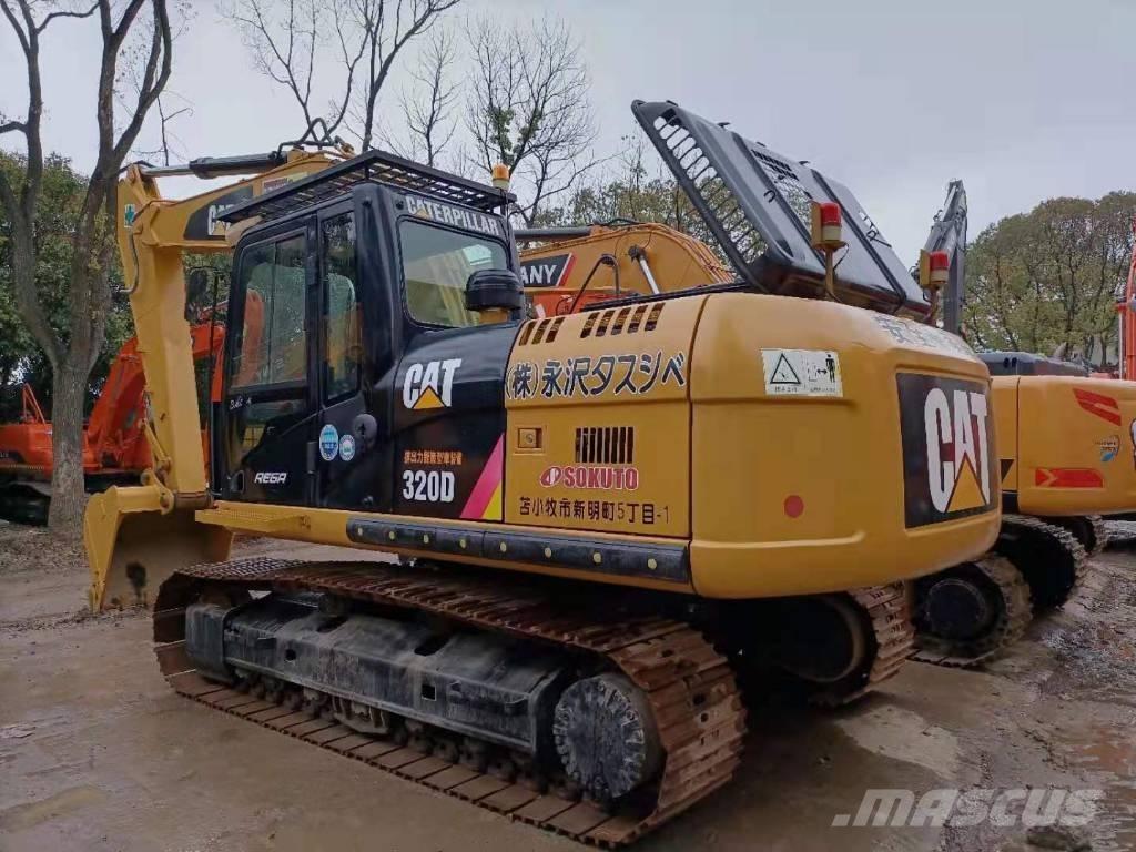 CAT 320 D Roomikekskavaatorid