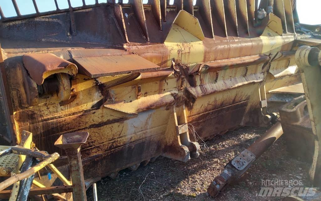 CAT D 11 N Buldooserid