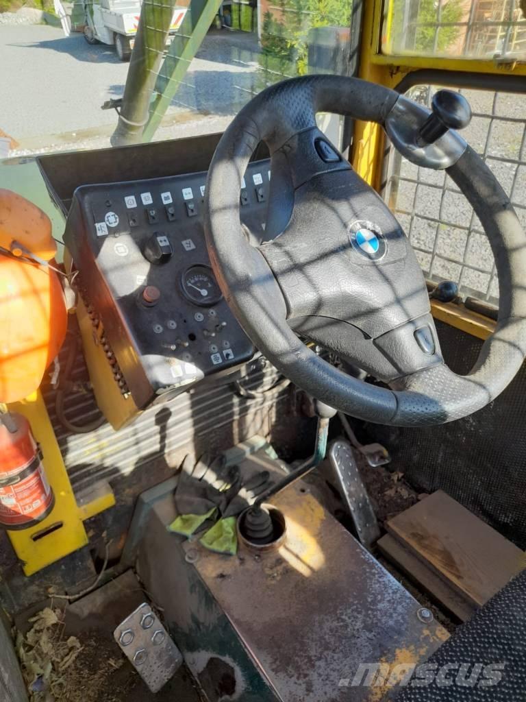 LKT 81 TURBO Väljaveotraktorid