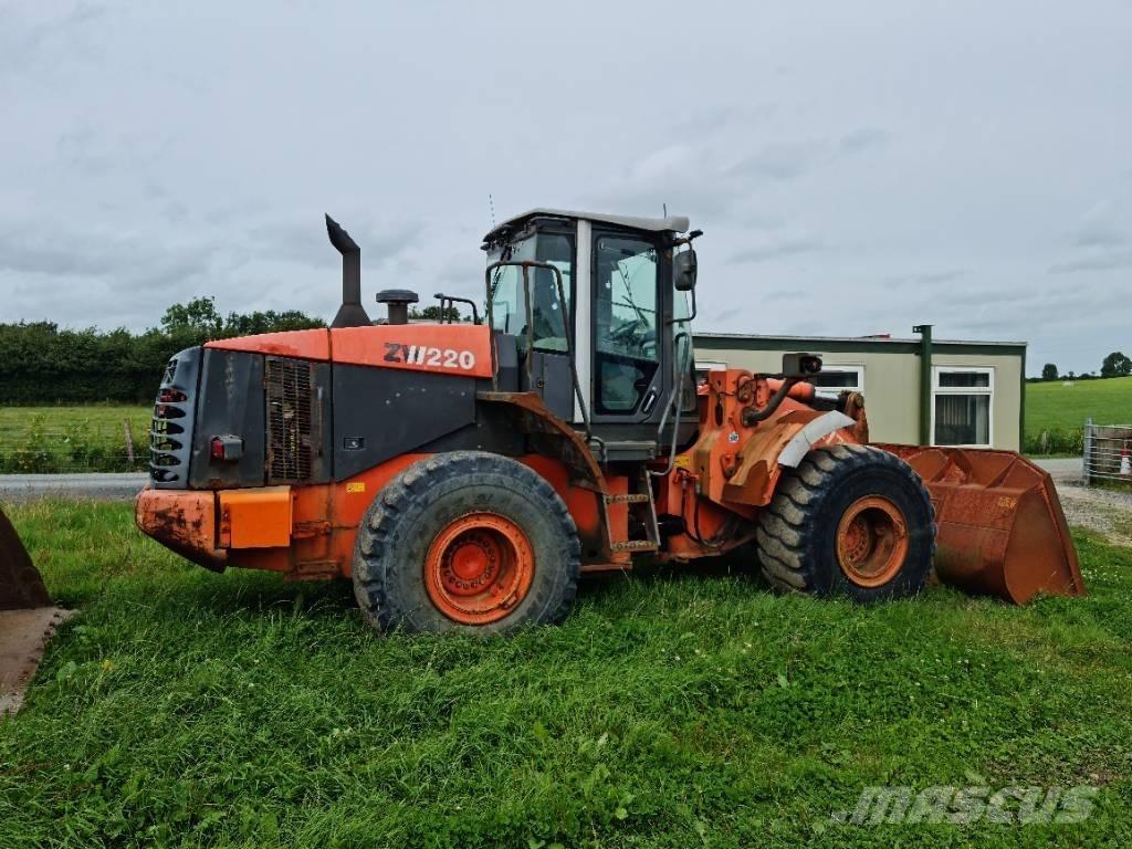 Hitachi ZW 220 Rataslaadurid