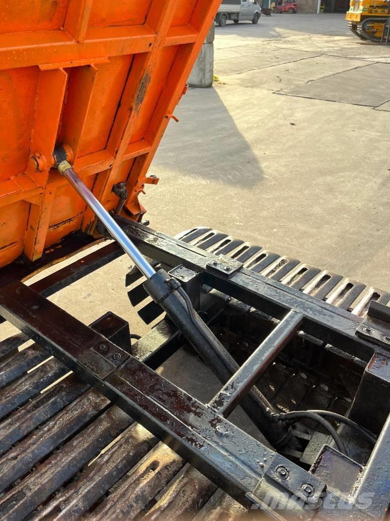 Kubota RC 30 Roomikkallurid