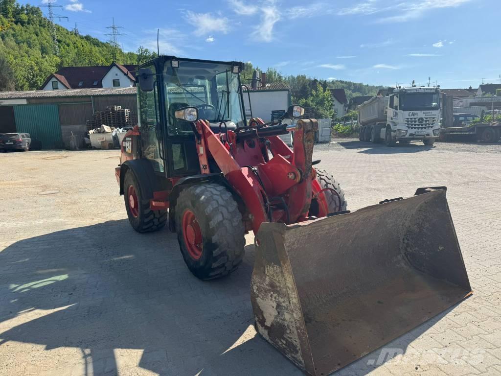 CAT 906M Rataslaadurid