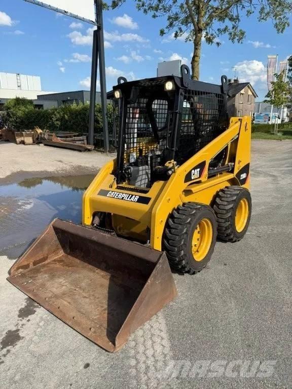 CAT 216B3 Kompaktlaadurid