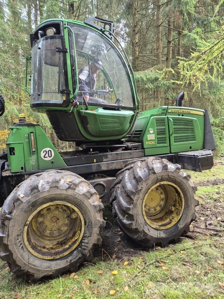 John Deere 1110 E Forwarderid