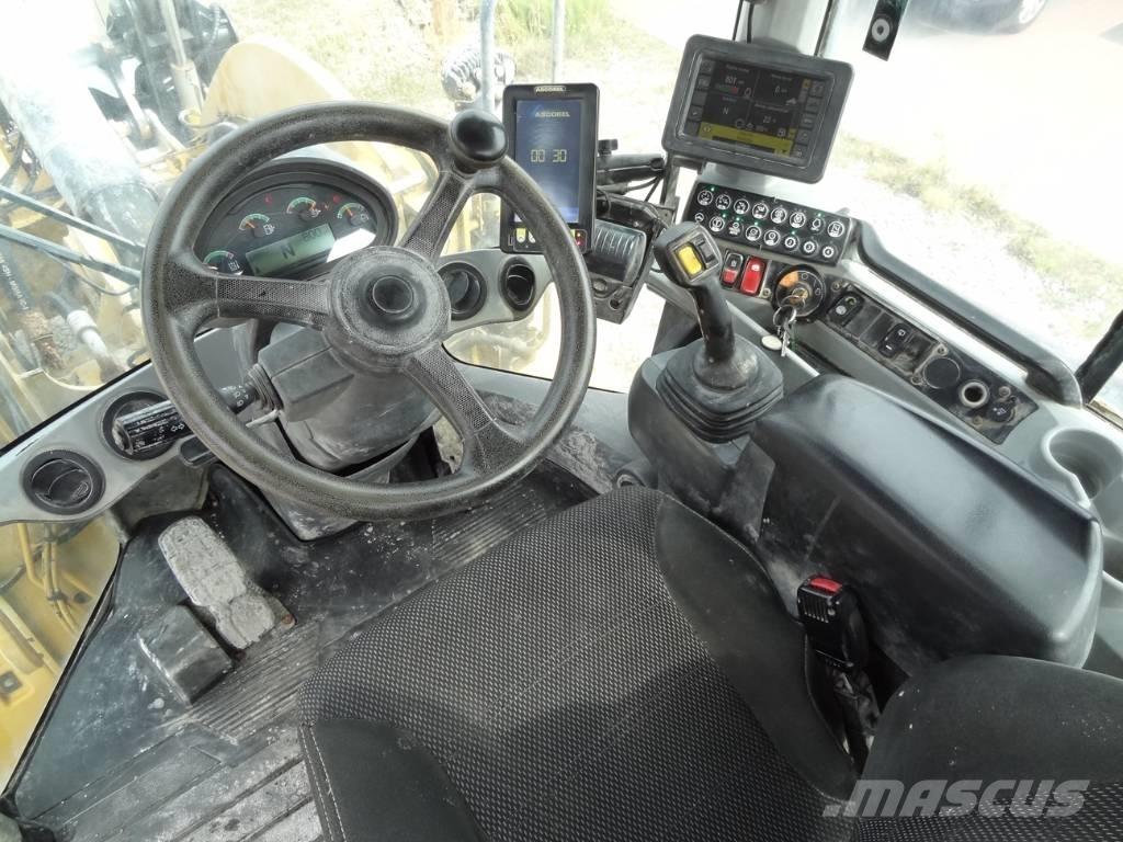 CAT 938 M Rataslaadurid