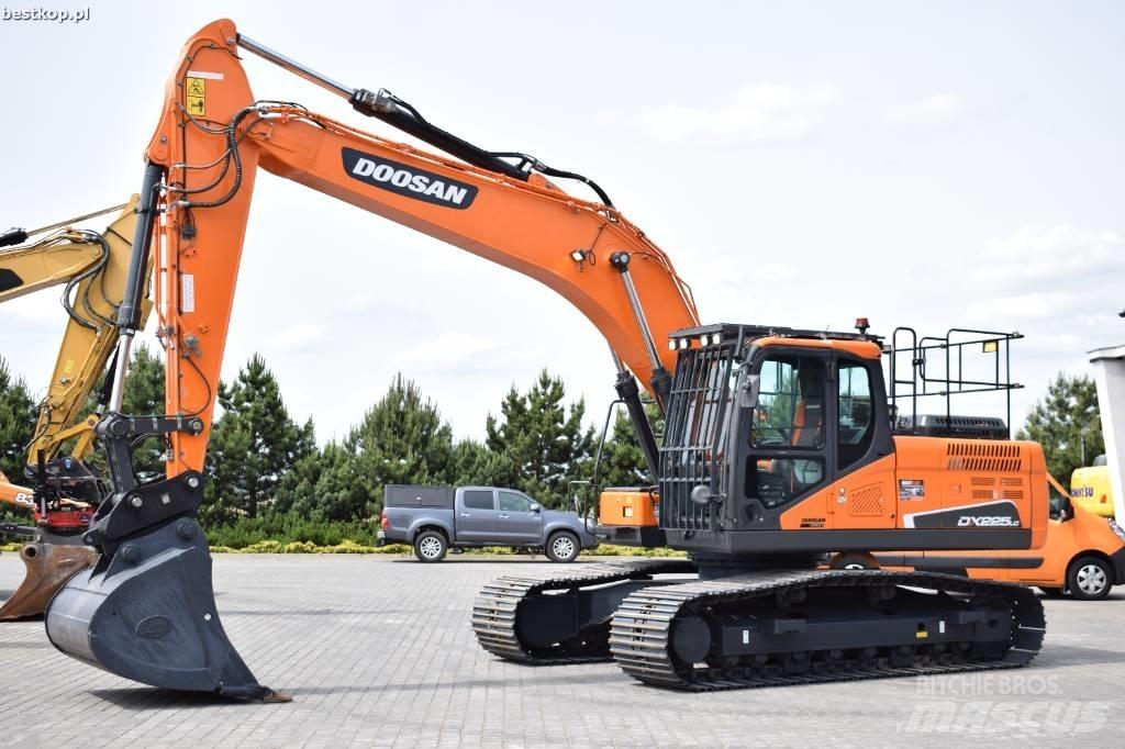 Doosan DX 225 LC-5 Roomikekskavaatorid