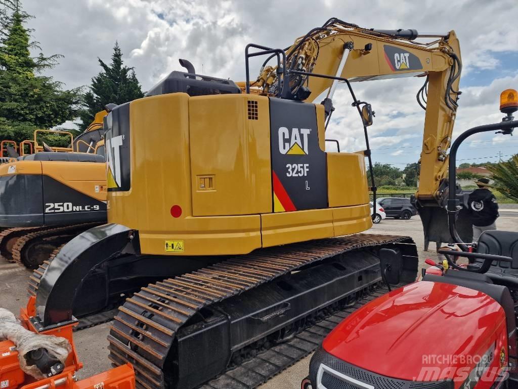 CAT 325 FL CR Roomikekskavaatorid