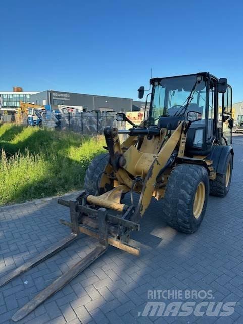CAT 908 H Rataslaadurid