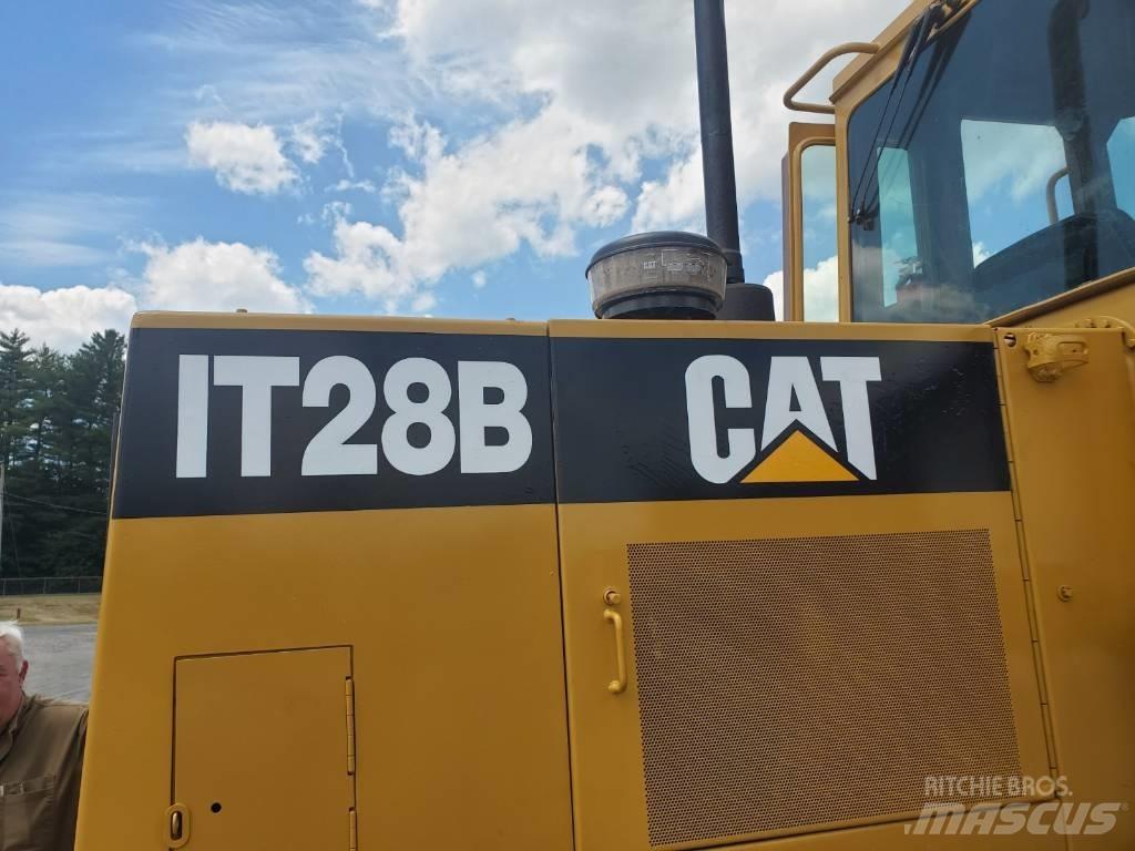 CAT IT 28 B Rataslaadurid