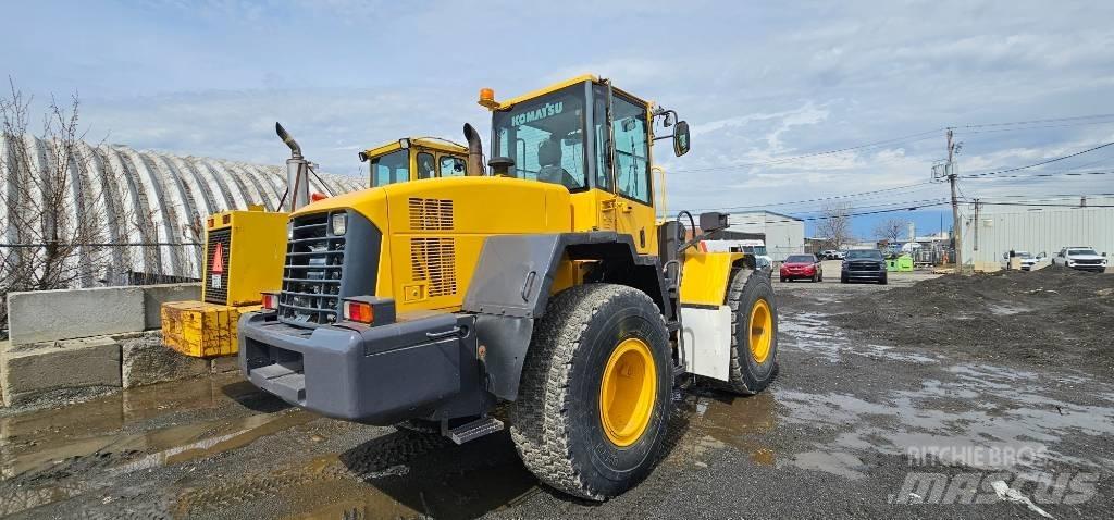 Komatsu WA 200 Rataslaadurid