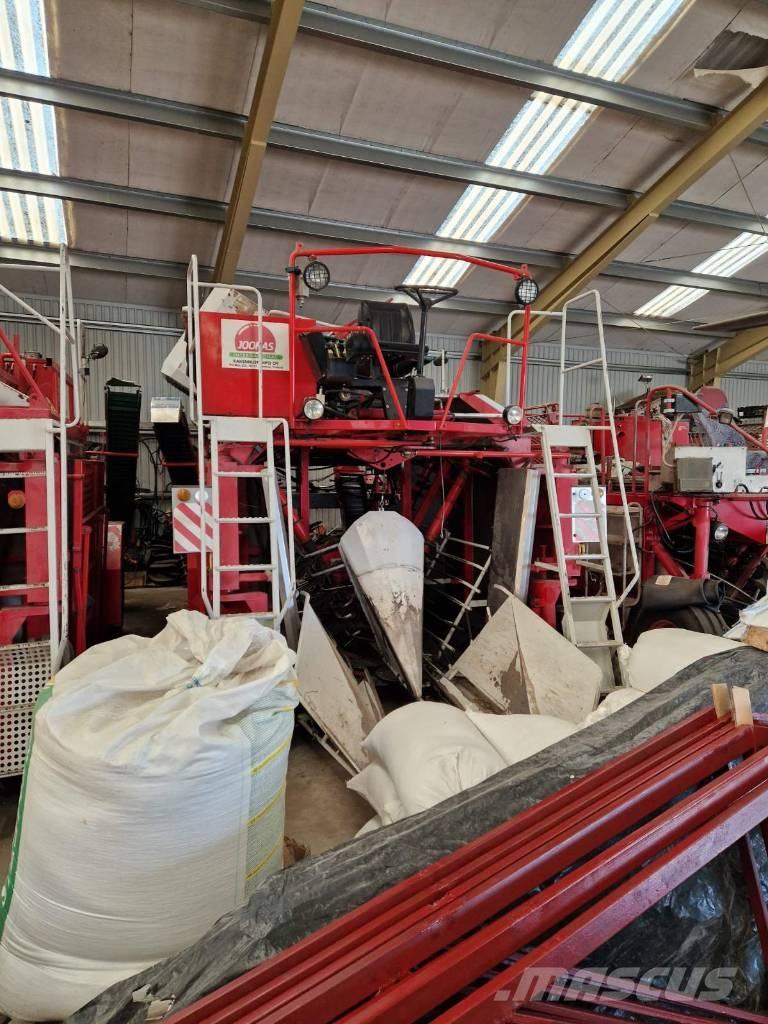  JOONAS 1500 Teraviljakombainid