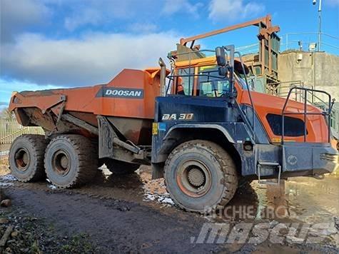 Doosan DA 30 -7 Liigendraamiga pinnaseveokid