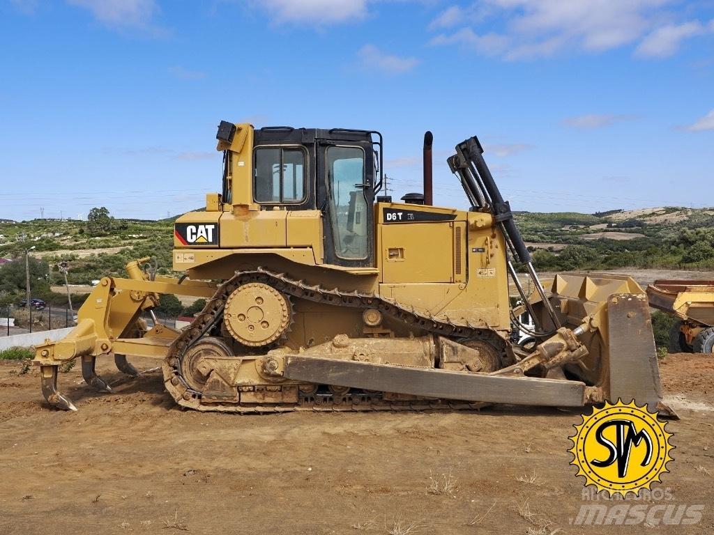 CAT D 6 T XL Buldooserid