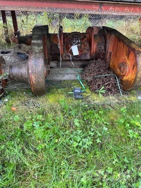 Valmet 875 Raamid