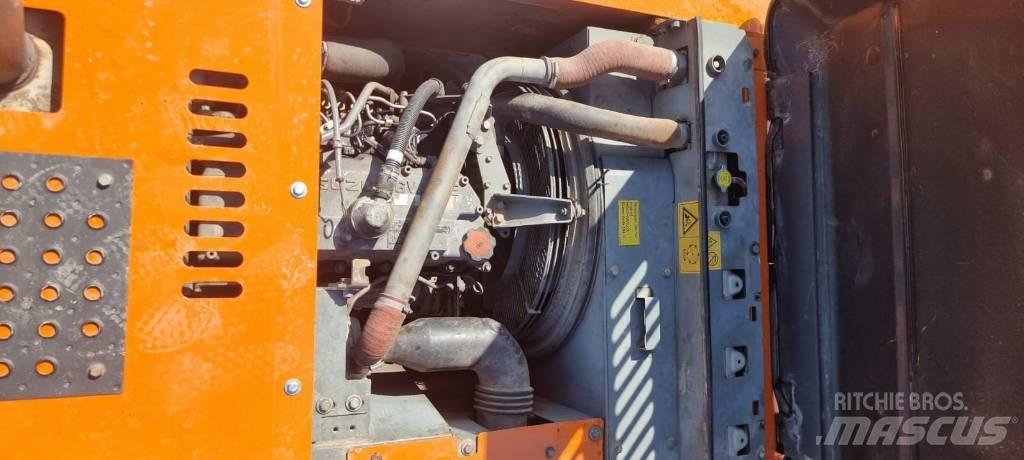 Hitachi ZX 210 LC-3 Roomikekskavaatorid