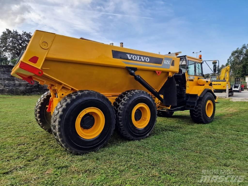 Volvo A 25 C Liigendraamiga pinnaseveokid