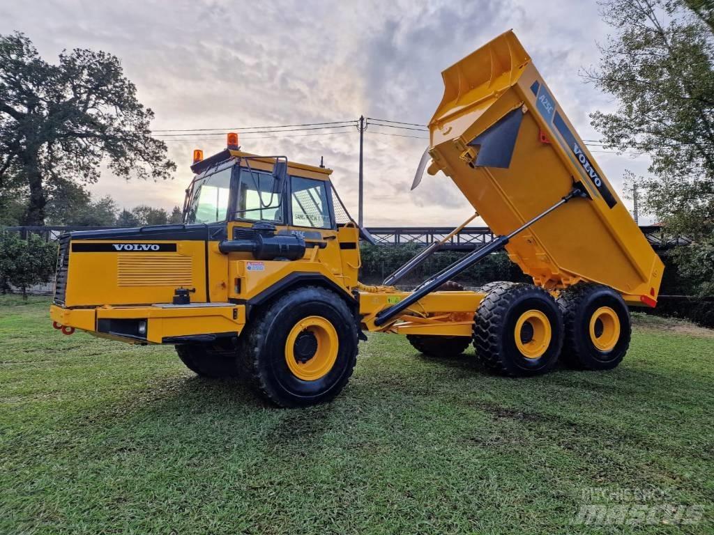 Volvo A 25 C Liigendraamiga pinnaseveokid