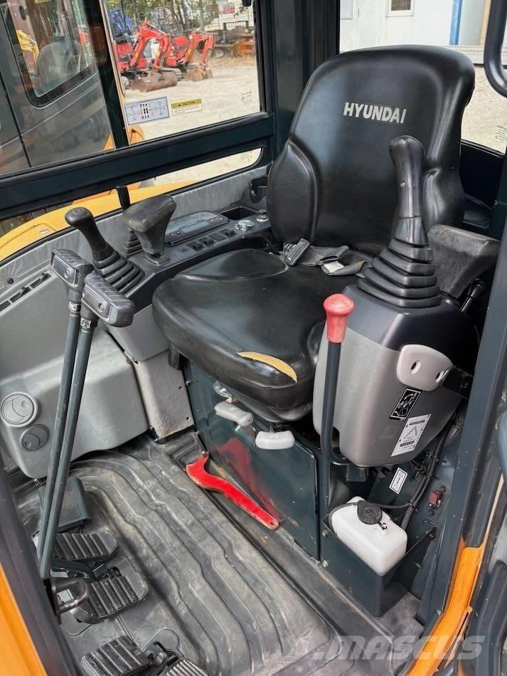 Hyundai R25Z-9 AK Miniekskavaatorid < 7 t