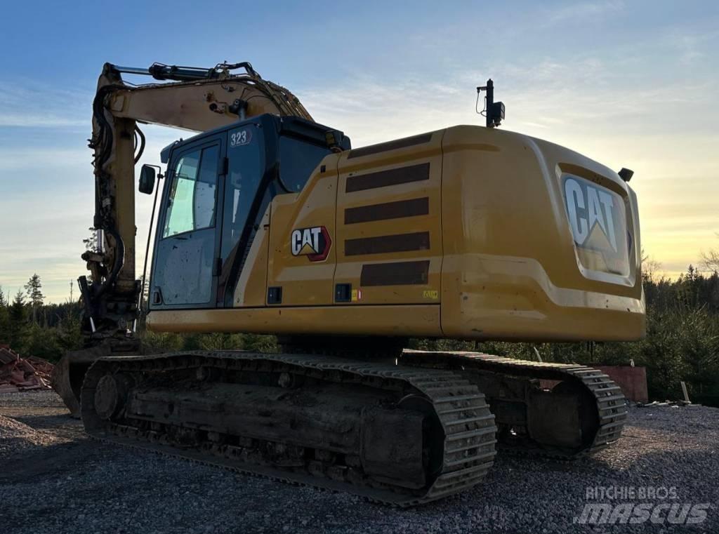 CAT 320 Roomikekskavaatorid