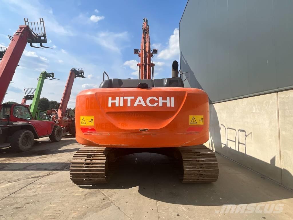 Hitachi ZX 250 LC-6 Pika noolega ekskavaatorid