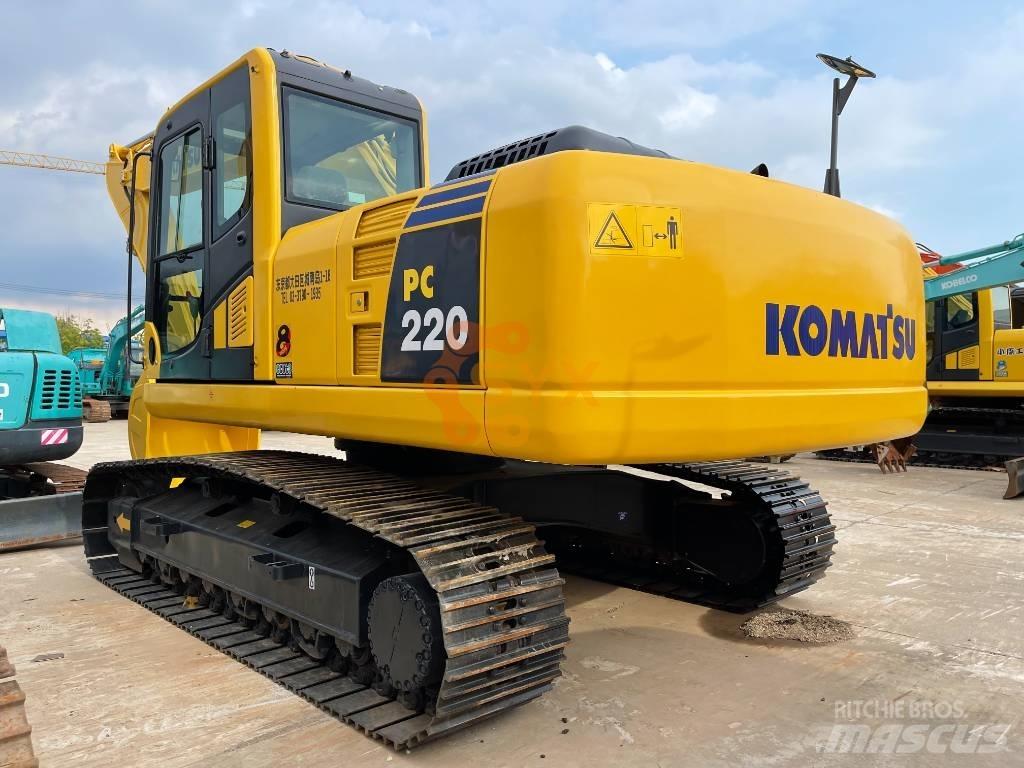 Komatsu PC 220-8 Roomikekskavaatorid