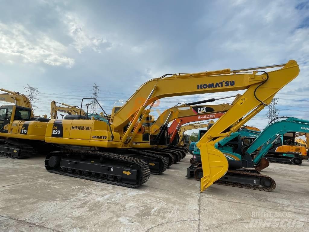 Komatsu PC 220-8 Roomikekskavaatorid