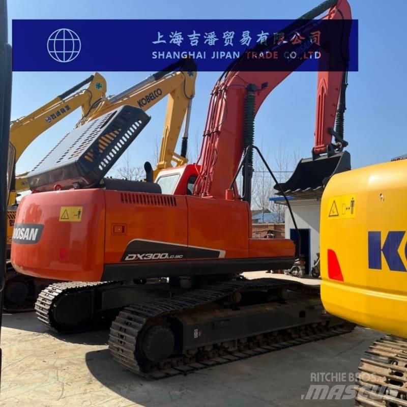 Doosan DX 300 Roomikekskavaatorid
