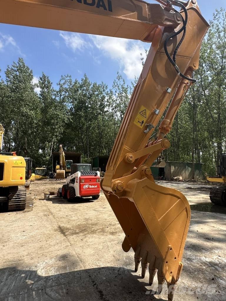 Hyundai R220LC-9S Roomikekskavaatorid