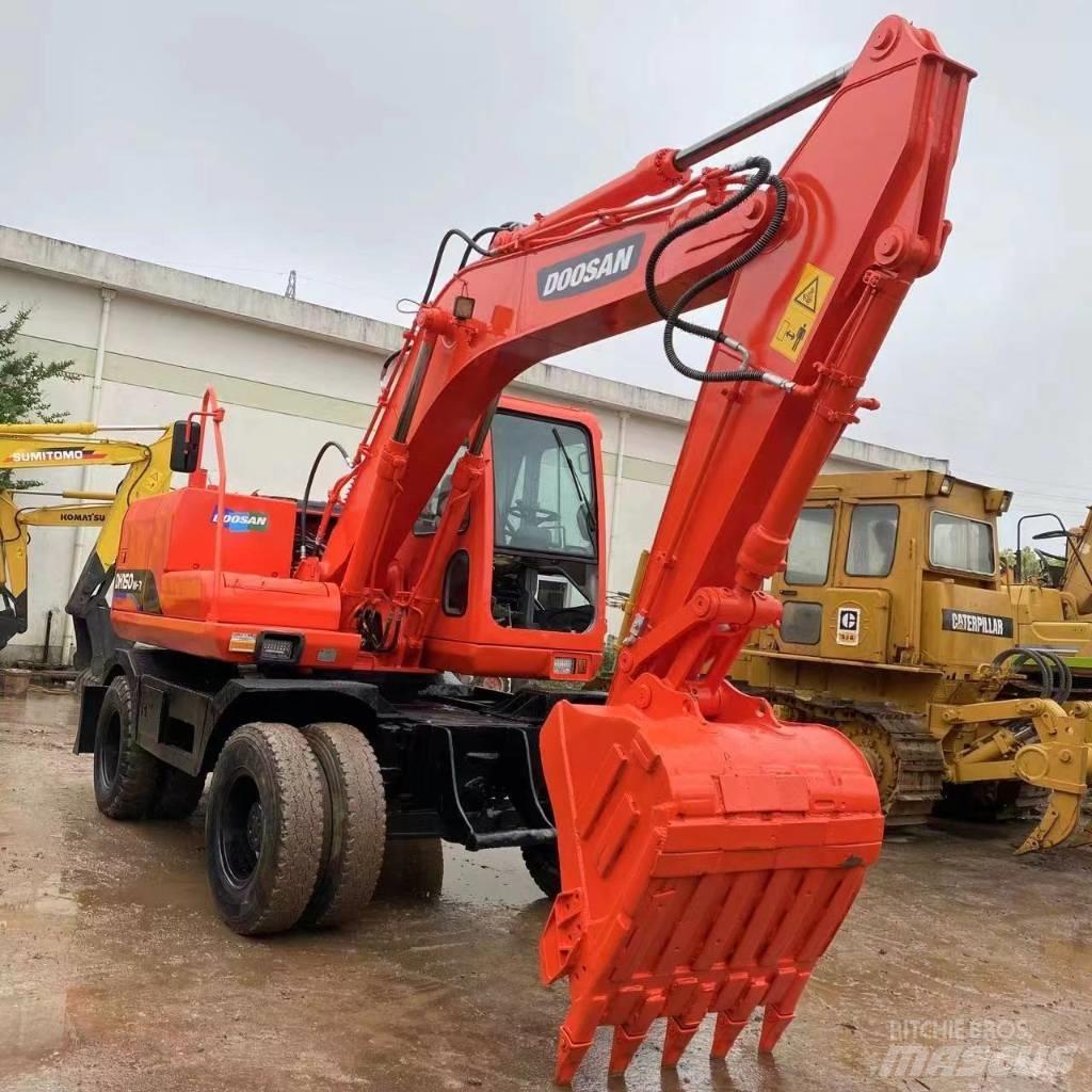 Doosan DH 150 W-7 Ratasekskavaatorid