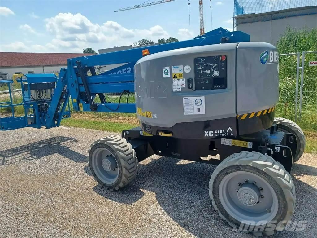 Genie Z45 XC Iseliikuvad poomtõstukid