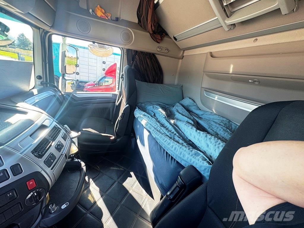 DAF XF 530 Sadulveokid