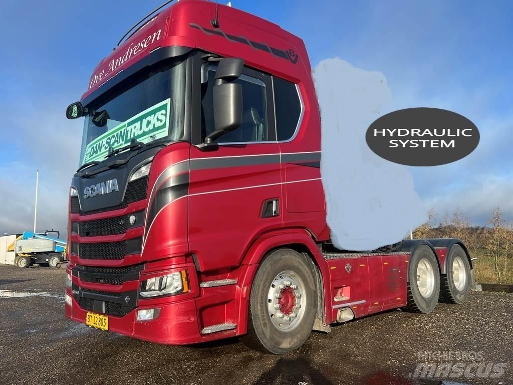 Scania R650 6x4 Sadulveokid