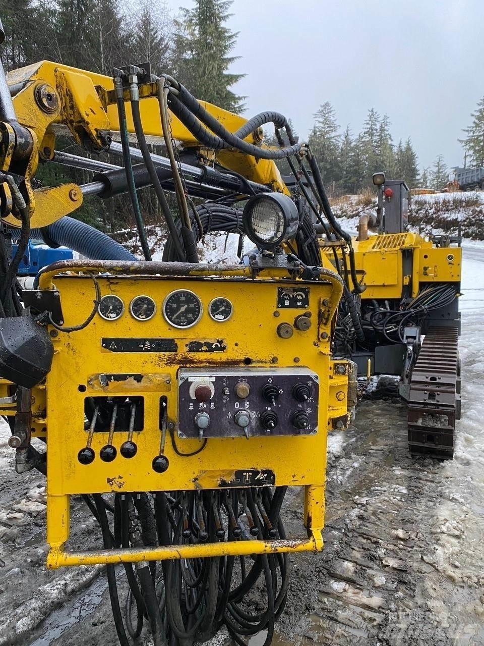 Atlas Copco ROC D3 Vertikaalsed puurmasinad