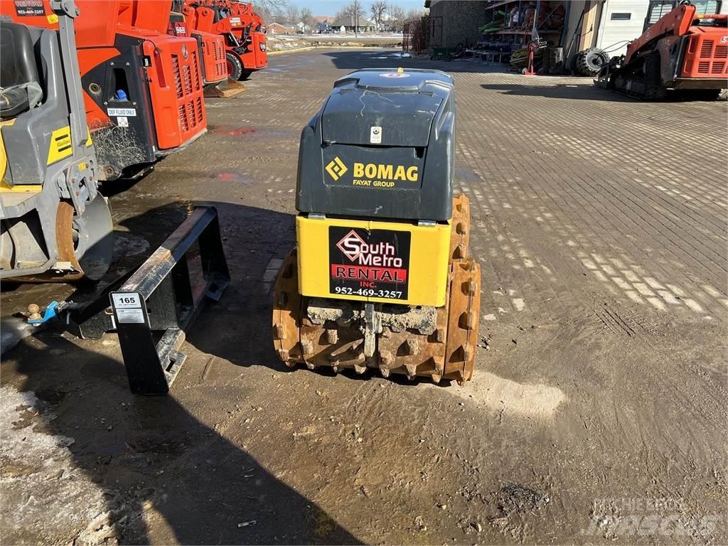 Bomag BMP8500 Järelveetavad vibrorullid