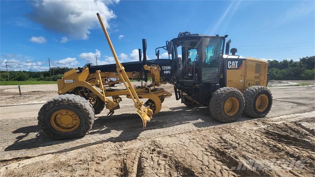 CAT 120M2 AWD Greiderid