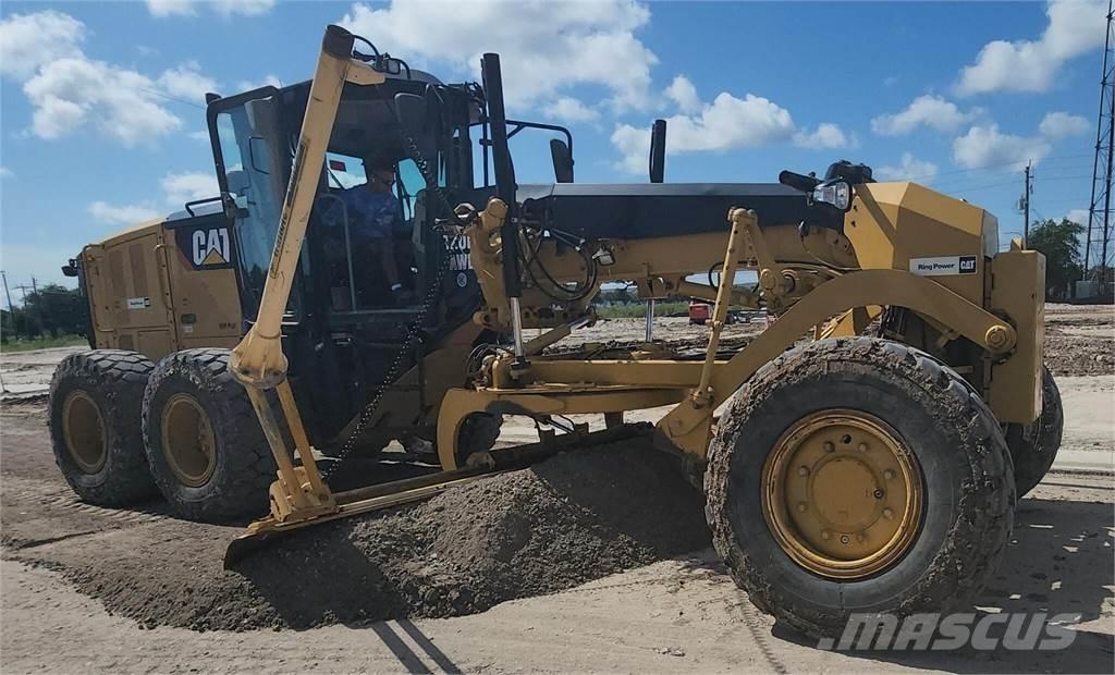 CAT 120M2 AWD Greiderid