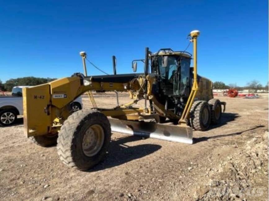 CAT 140M2 Greiderid