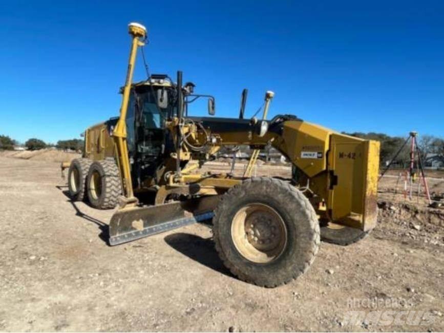 CAT 140M2 Greiderid