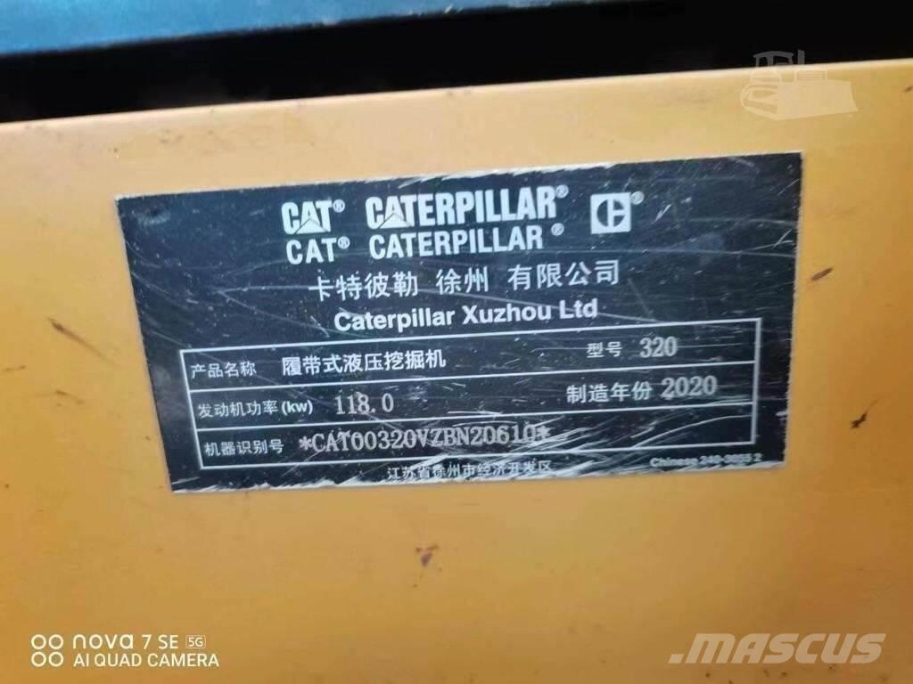 CAT 320 Roomikekskavaatorid