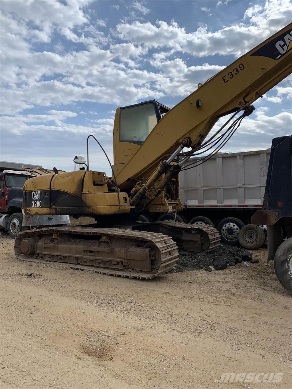 CAT 320C Roomikekskavaatorid
