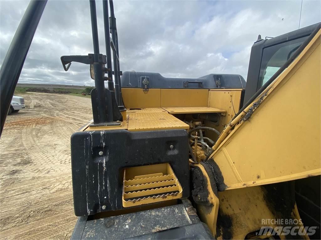 CAT 320E Roomikekskavaatorid