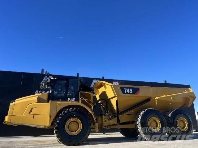 CAT 745 Liigendraamiga pinnaseveokid