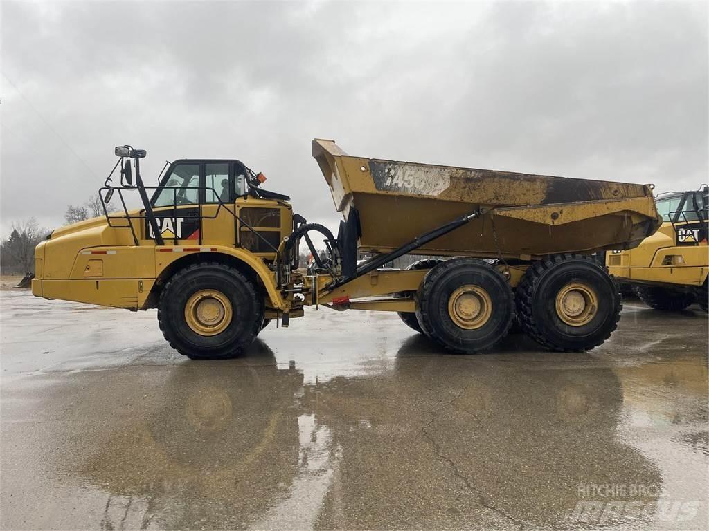 CAT 745C Liigendraamiga pinnaseveokid
