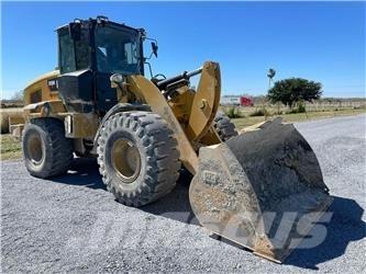 CAT 930M Rataslaadurid